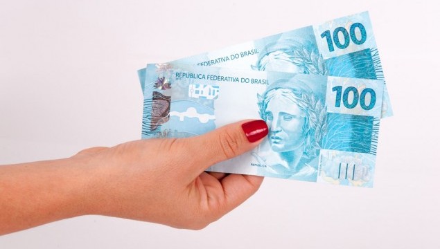 Governo promete pagar R$ 200 para até 20 mi de trabalhadores sem carteira